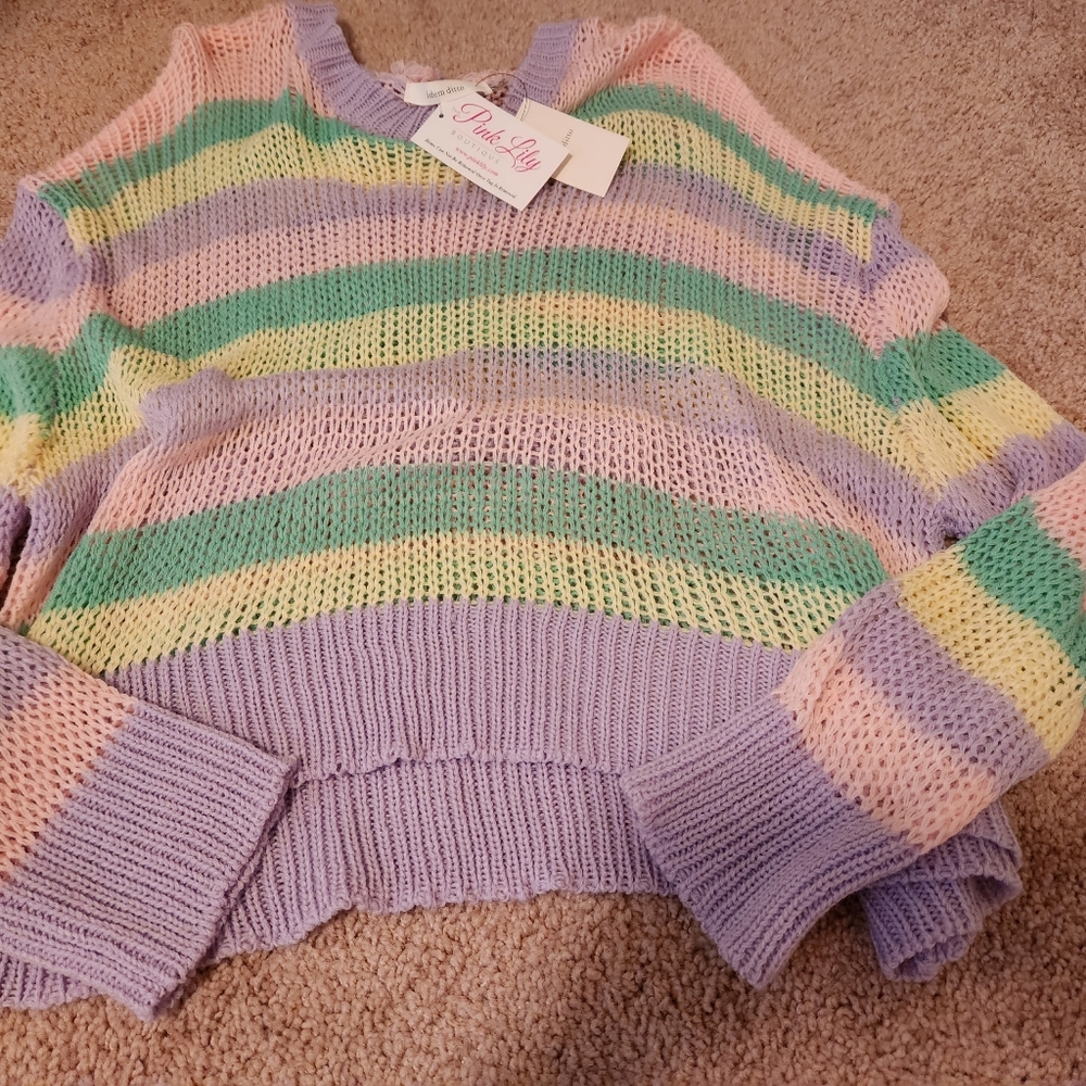 Nwt pink lily sweater sz M/L